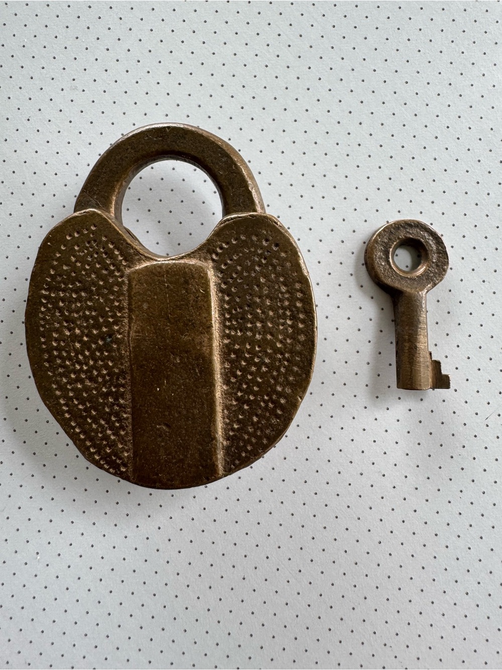 Antique-Style Brass Padlock with Key - Brown Brass Finish - Picture 2 of 3